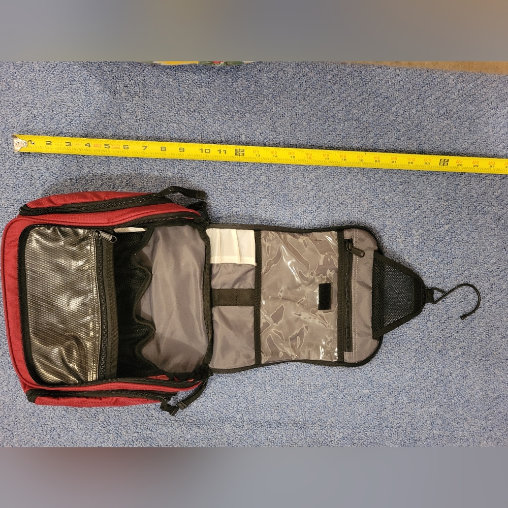 Hanging Eddie Bauer Camping Utitily Make Up Supplies First Aid Cosmetic